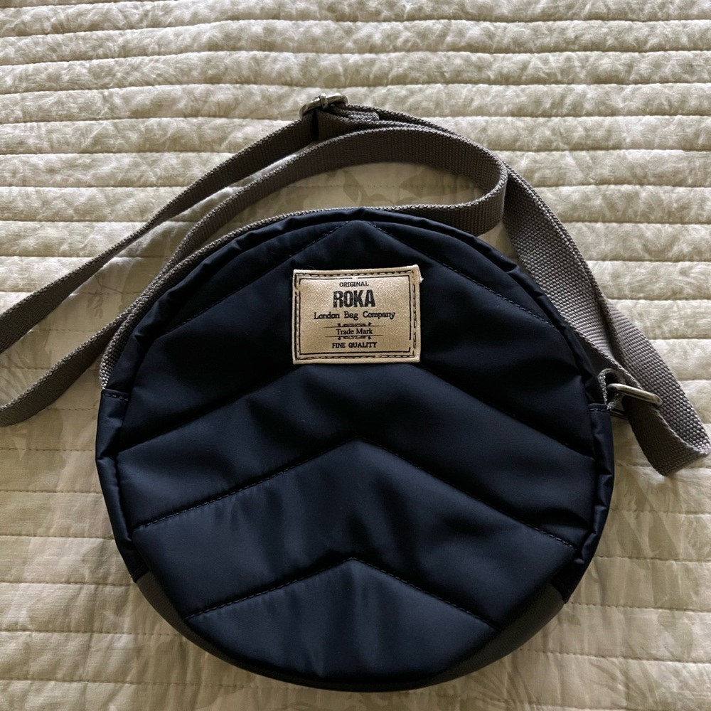 Roma London Paddington B Crossbody. Midnight Blue